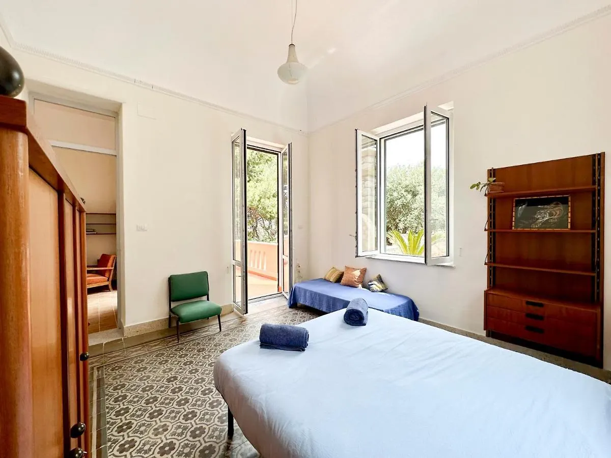 Casa Stella Splendida Villa Sul Mare Palermo 0*,